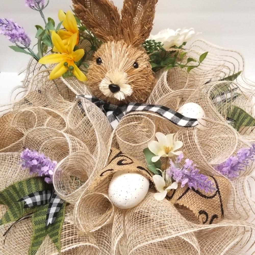 Rustic Farmhouse Themed Centerpiece